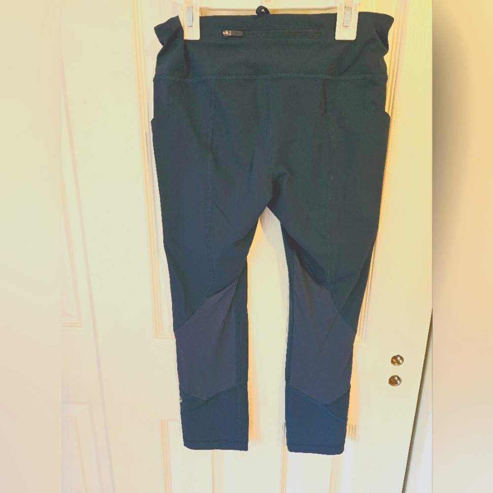 Lululemon blue leggings, length:23, size 6